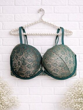 Victoria's Secret Dream Angels Push Up Green Lace Bejeweled Bra Size 36DDD